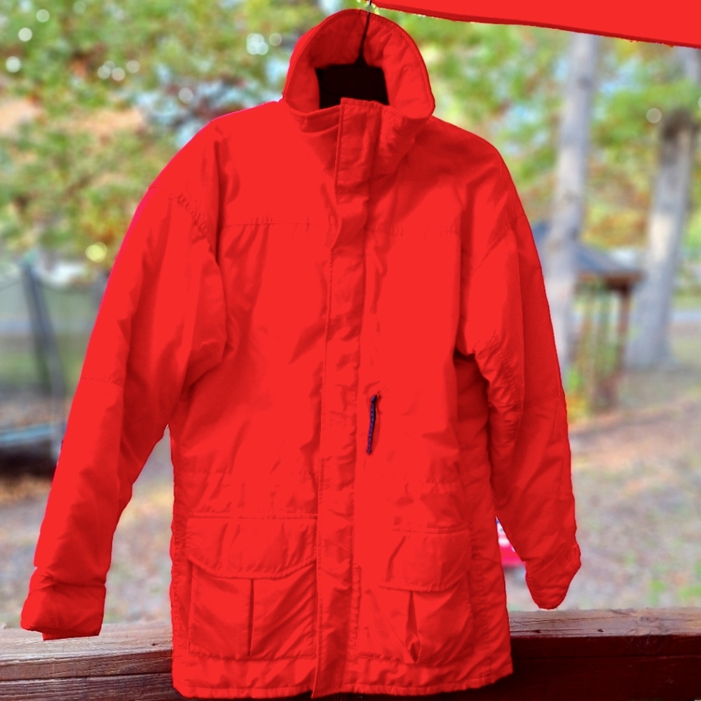Vintage Columbia Winter Jacket in Red! Size Medium Unisex